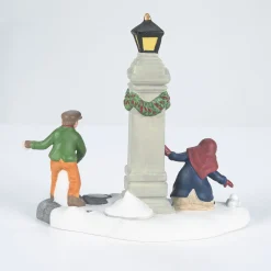 Outlet Snowball Fun Dickens Village Series